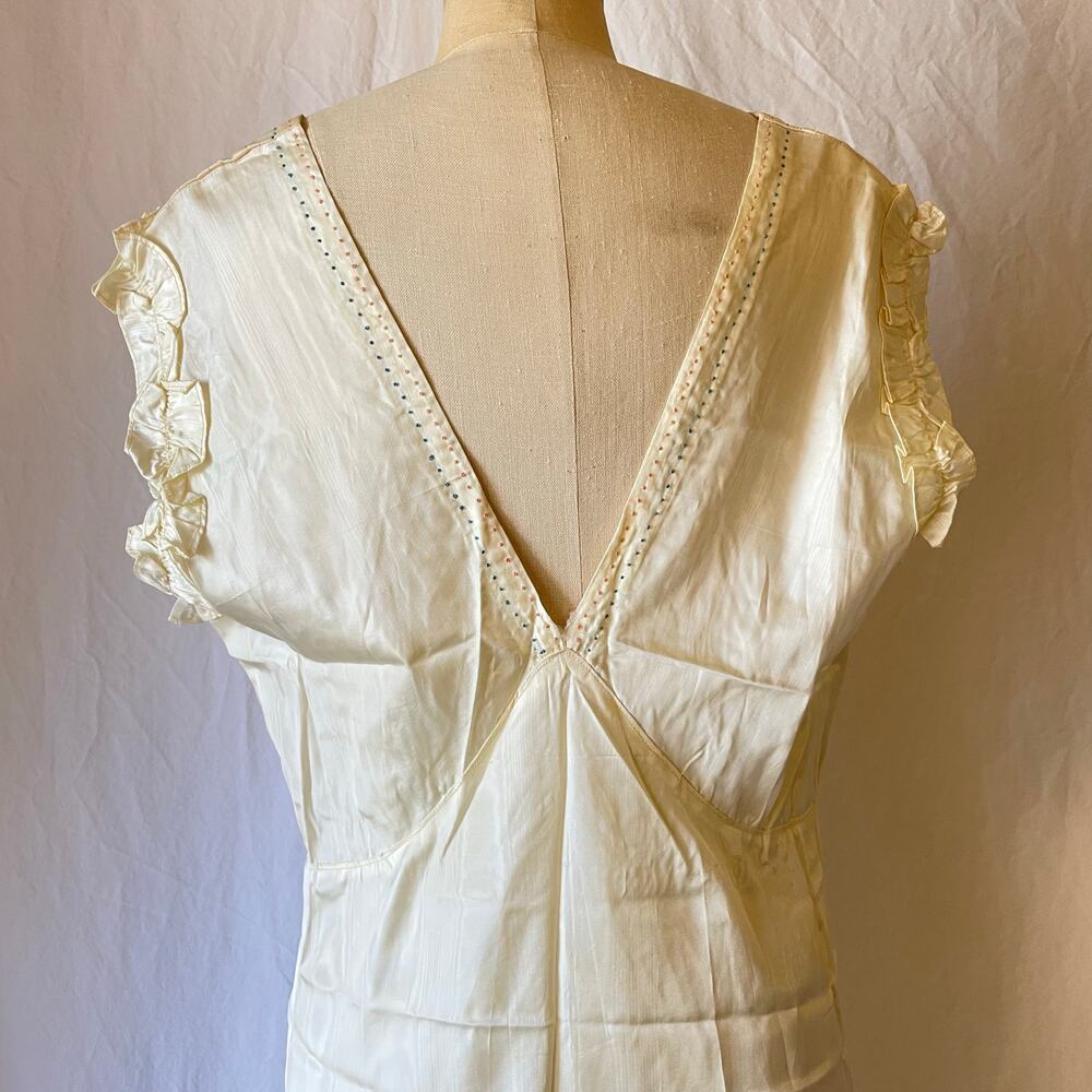 Vtg 1940s Ivory Rayon Taffeta Nightgown Hostess Gown Diamond Midriff Ruffle 40s - Picture 6 of 16